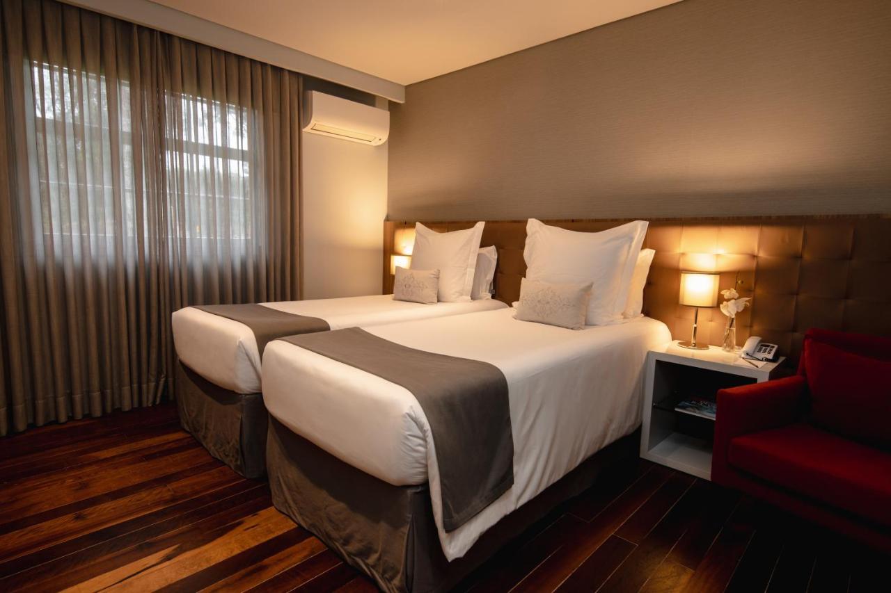 Quarto Superior com 2 Camas de Solteiro